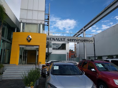 Photos of Renault Universidad