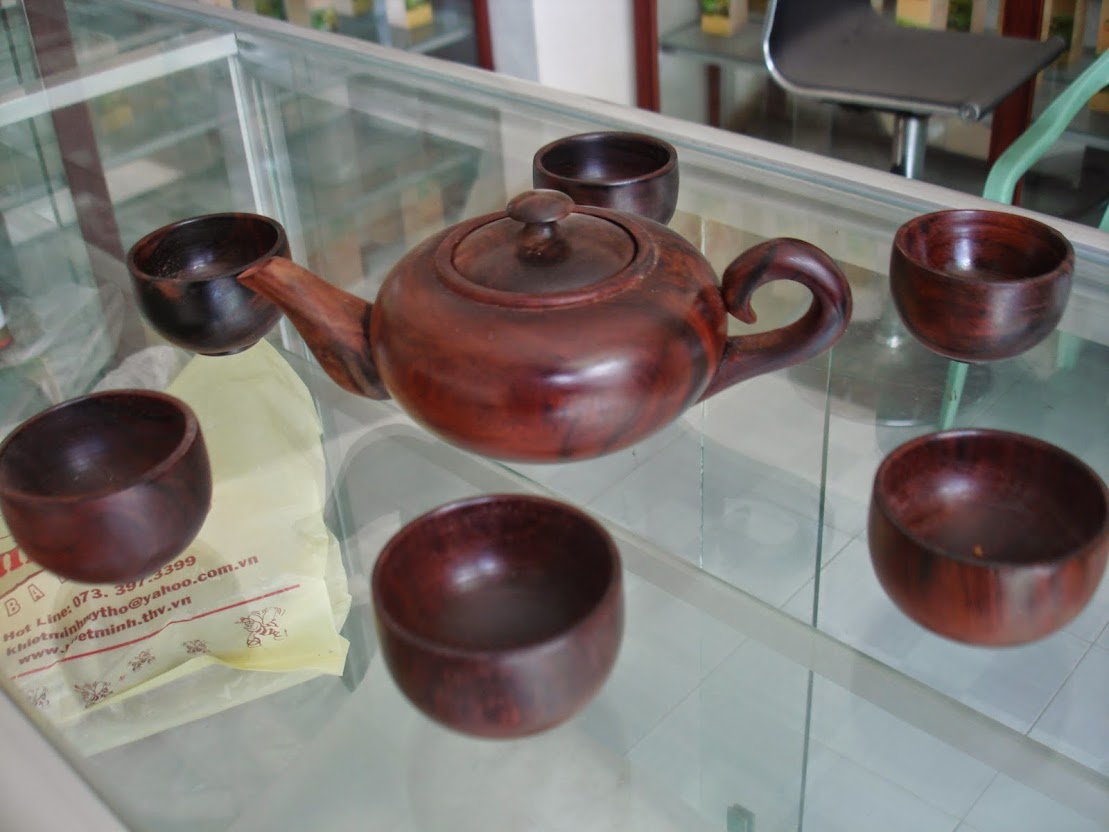 Bán đủ thứ đồ lưu niệm ai cần thì ghé vào xem chút xíu nha..hấp dẫn lắm!!! - 6