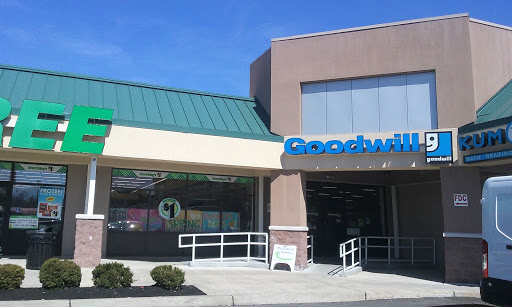 Thrift Store «Goodwill Store & Donation Center», reviews and photos, 2637 Street Rd, Bensalem, PA 19020, USA