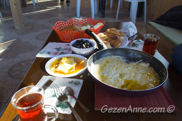 Kahvaltı sofrası, İzmit Aytepe