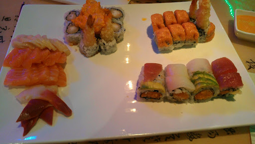 Sushi Restaurant «Oki Sushi», reviews and photos, 1551 S Valley Forge Rd, Lansdale, PA 19446, USA