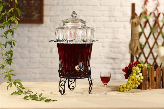 Bình thủy tinh kiểu dáng đẹp thân 16 khía có vòi mã 8897 Bình thủy tinh kiểu dáng đẹp thân 16 khía có vòi mã 8897