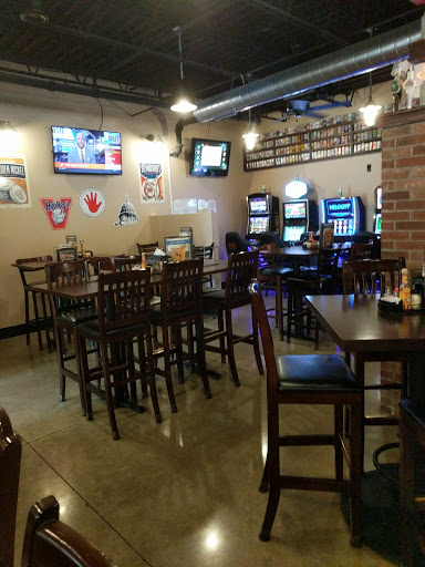 Pizza Restaurant «Flingers Pizza Pub», reviews and photos, 1503 E. Vernon, Bloomington, IL 61701, USA