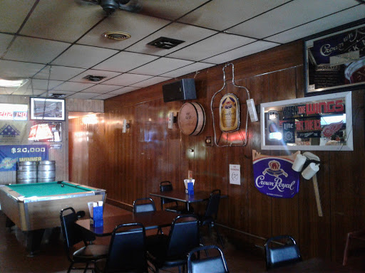 Bar «Layton Corners Bar», reviews and photos, 4004 Peet Rd, Chesaning, MI 48616, USA