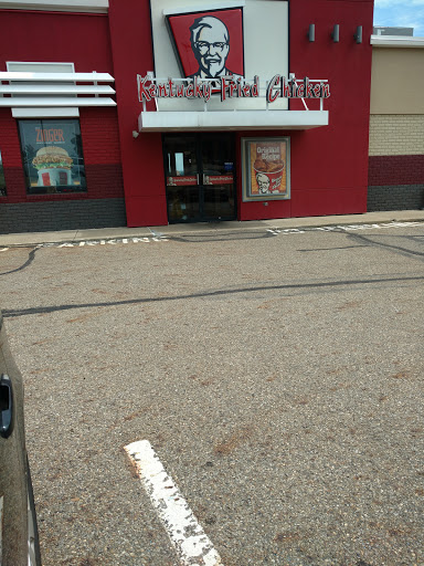 Fast Food Restaurant «KFC», reviews and photos, 4966 Everhard Rd NW, Canton, OH 44718, USA