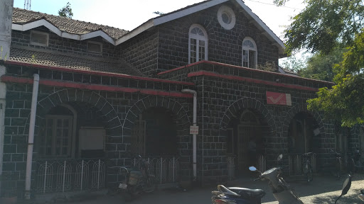 Head Post Office, Swatantrya Chowk - Pande Chowk Rd, Prabhat Colony, Jalgaon, Maharashtra 425001, India, Shipping_and_postal_service, state MH