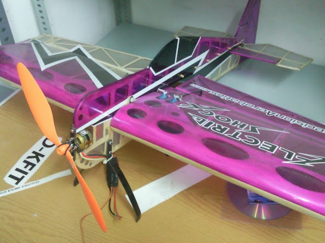 Vendo avion Electric Shock SNC00186