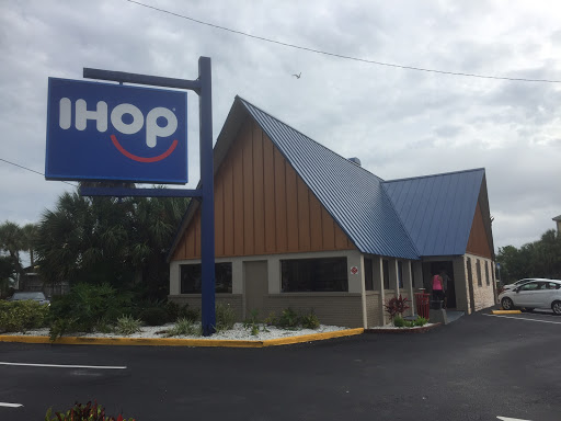 Restaurant «IHOP», reviews and photos, 5001 Gulf Blvd, St Pete Beach, FL 33706, USA