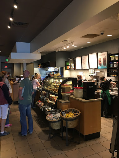 Coffee Shop «Starbucks», reviews and photos, 2 Bridge Approach, Bourne, MA 02532, USA