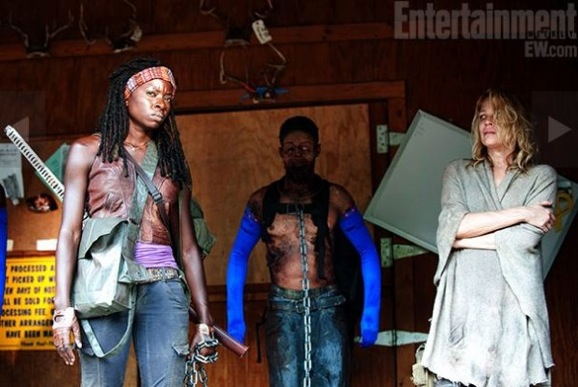 Michonne (Danai Gurira) with her pets and Andrea (Laurie Holden)
