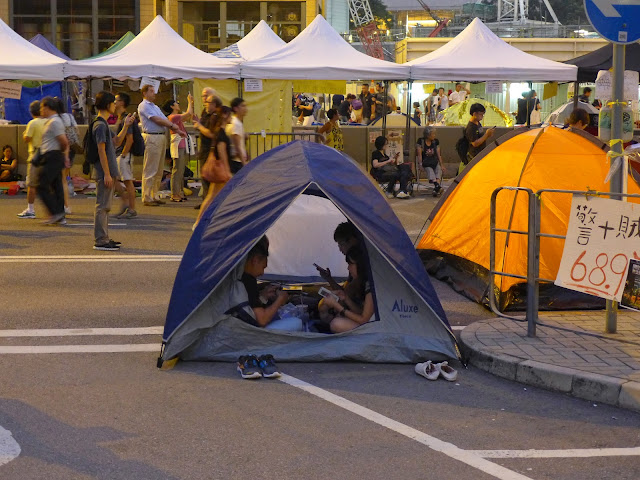 The Umbrella Revolution в Гонконге - профилактический ремонт