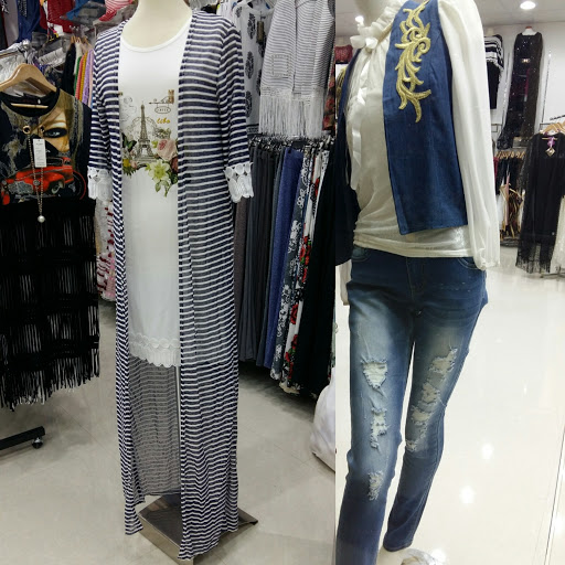 Yasmeen Mall