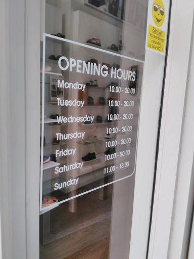 ECCO Shoes - Covent Garden, London — Long Acre, phone 020 7379 5145,  opening hours
