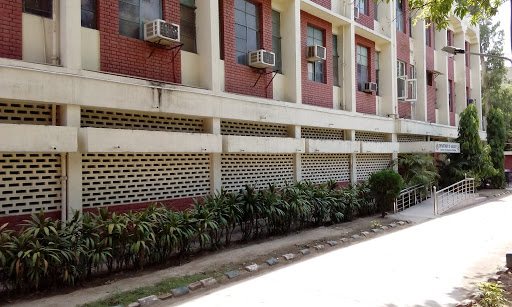 Department of Geology, 34, Chhatra Marg, Faculty of Science, Banarsi Das Estate, Timarpur, Delhi, 110007, India, University_Department, state DL