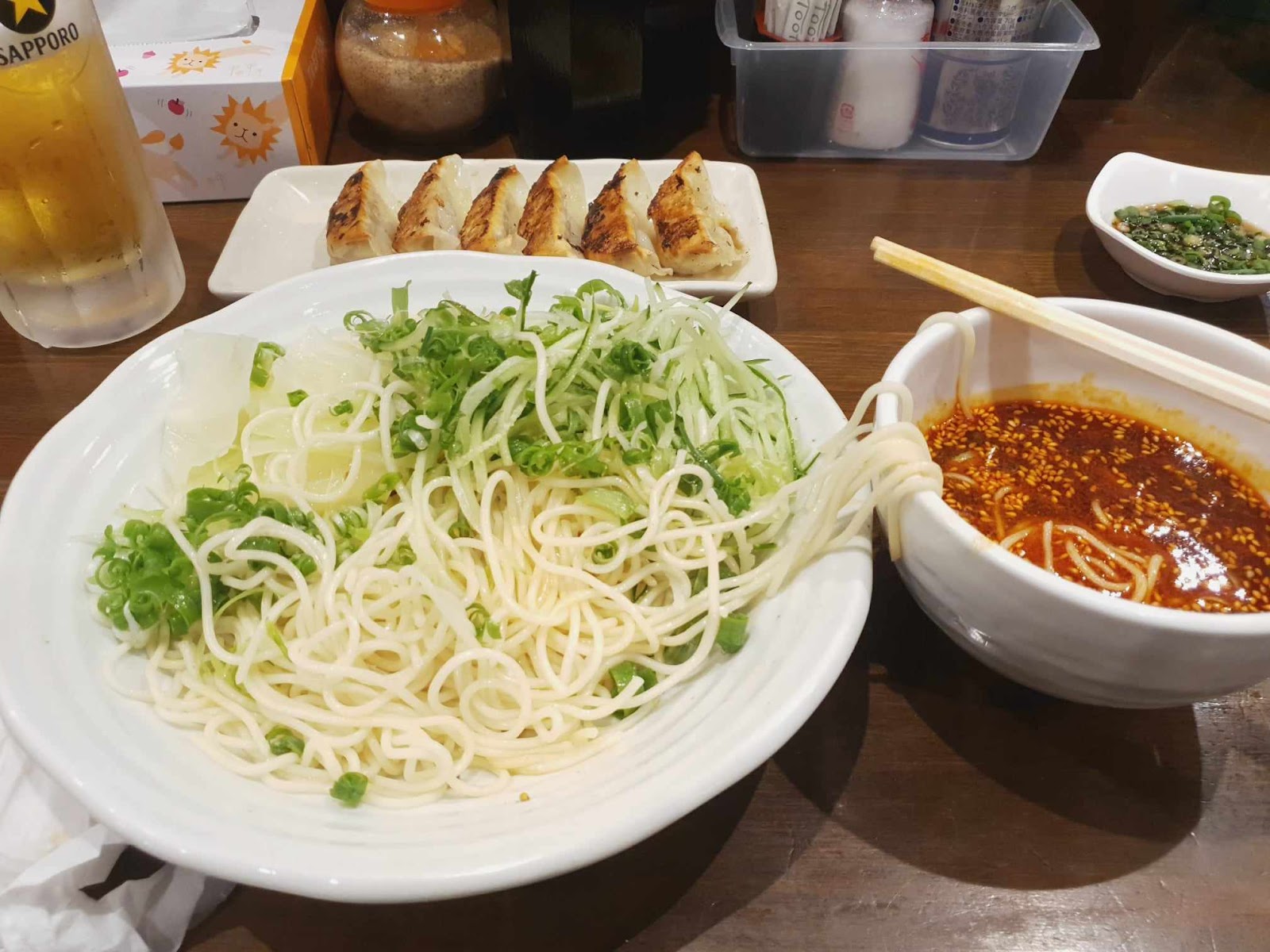 Hiroshima tsukemen noodles dipped into Tsukedare