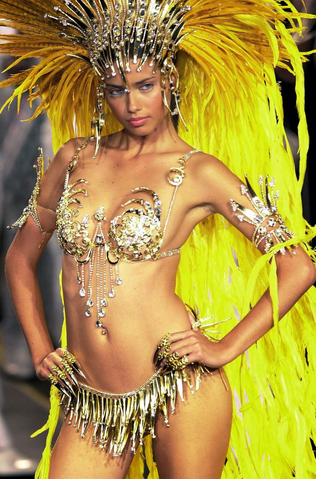 Adriana-Lima.SanPLUS-Adriana-Lima-Carnival.JPG