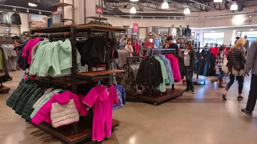 Clothing Store «The North Face Outlet», reviews and photos, 5050 Factory Shops Blvd Suite100, Castle Rock, CO 80108, USA