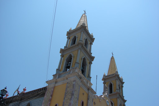 Paradise Church PV, Isurgentes 330, Emiliano Zapata, 48380 Puerto Vallarta, Jal., México, Institución religiosa | JAL