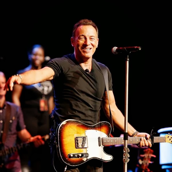 Singer Bruce Springsteen greets journalists during a sound check session ahead of his concert in Cape Town, January 26, 2014. Singer Bruce Springsteen greets journalists during a sound check session ahead of his concert in Cape Town, January 26, 2014.