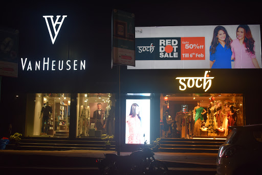 Van Heusen Kannur, Mahatma Gandhi Rd, Thavakkara, Kannur, Kerala 670001, India, Ladies_Clothes_Shop, state KL