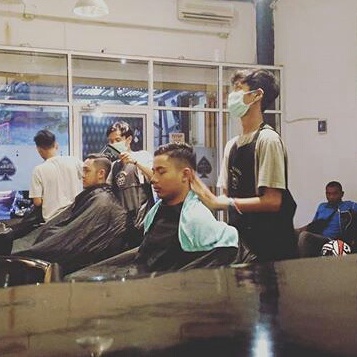 photo of L'laki barbershop