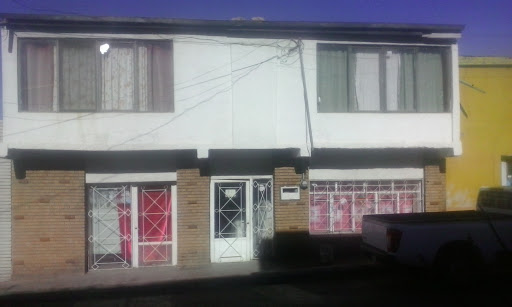 Departamentos Pelancho, Calle Moctezuma 28, Del Conejo, 33850 Hidalgo del Parral, Chih., México, Alojamiento en interiores | CHIH
