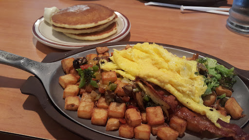 Breakfast Restaurant «Village Inn», reviews and photos, 7011 W Hillsborough Ave, Tampa, FL 33634, USA