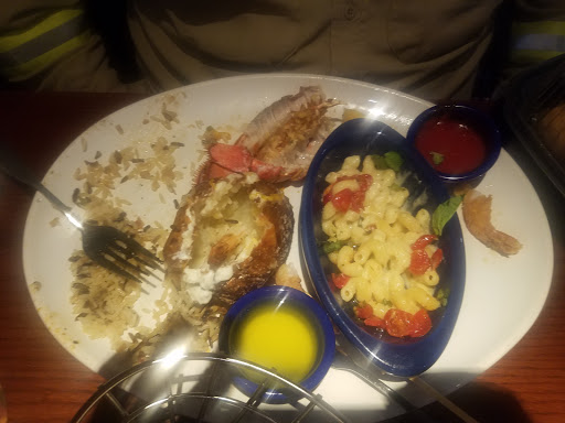 Seafood Restaurant «Red Lobster», reviews and photos, 3515 McCann Rd, Longview, TX 75605, USA