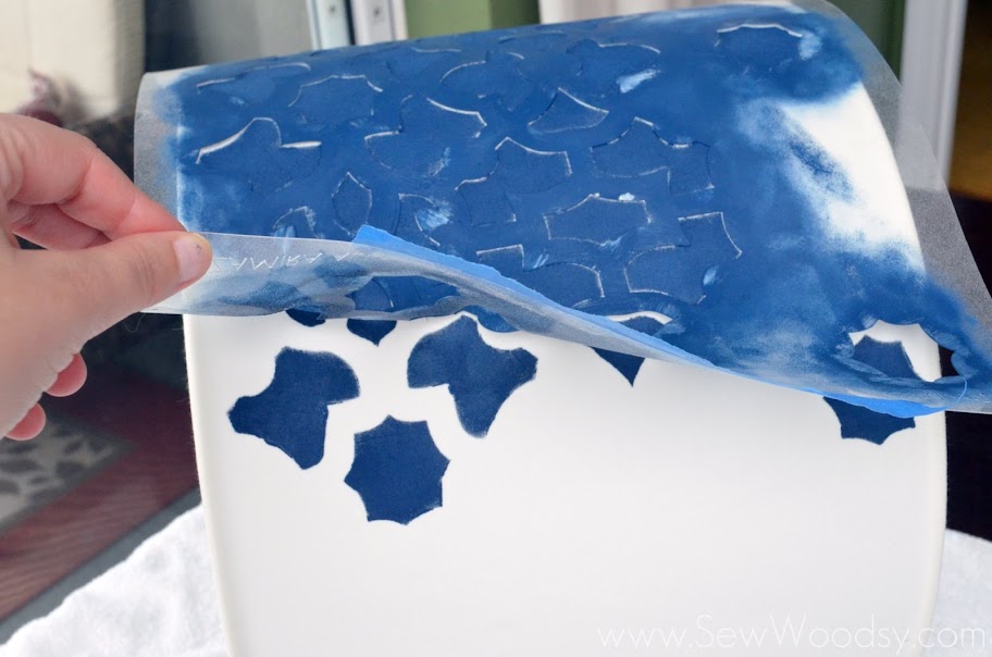 How to Stencil a Lampshade