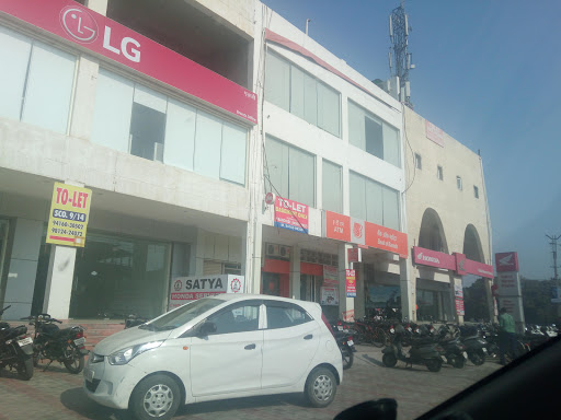 Jio Centre, Meerut Rd, Sector 14, Karnal, Haryana 132001, India, Corporate_office, state HR