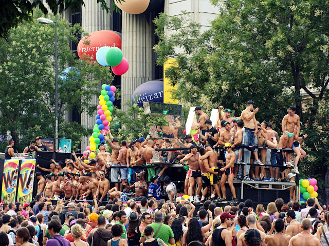 [Мадрид] Тот самый гей-парад. 