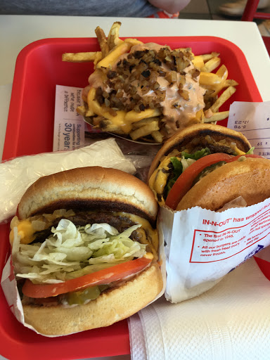Hamburger Restaurant «In-N-Out Burger», reviews and photos, 82043 CA-111, Indio, CA 92201, USA
