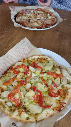 Pizza Restaurant «MOD Pizza», reviews and photos, 1240 N Loop 336 W #500, Conroe, TX 77301, USA