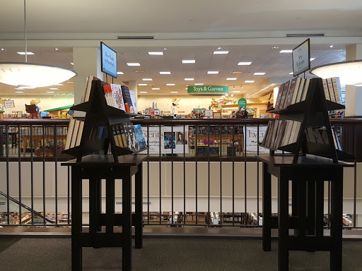 Book Store «Barnes & Noble Booksellers Clackamas Town Ctr Mall», reviews and photos, 12000 SE 82nd Ave, Portland, OR 97086, USA