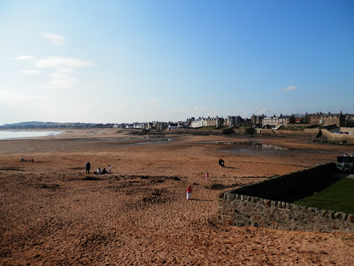 Elie beach