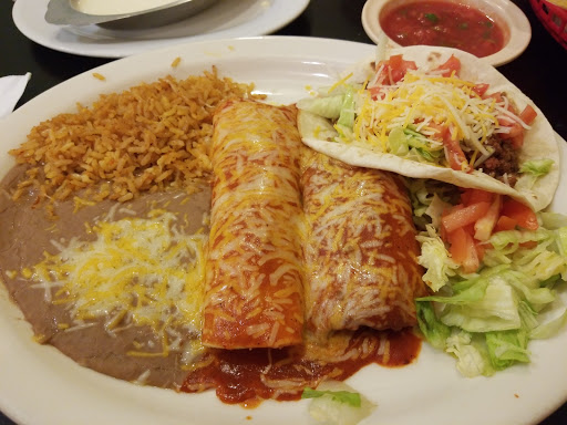 Mexican Restaurant «Coyote Rojo 2», reviews and photos, 214 W Broad St, Groveland, FL 34736, USA