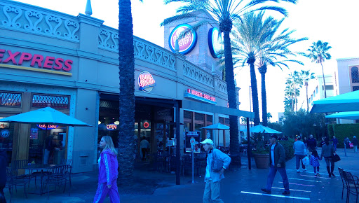 Hamburger Restaurant «Johnny Rockets», reviews and photos, 668 Spectrum Center Dr, Irvine, CA 92618, USA