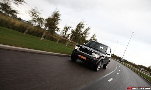 road-test-2012-land-rover-discovery-4-hse-luxury-pack-002