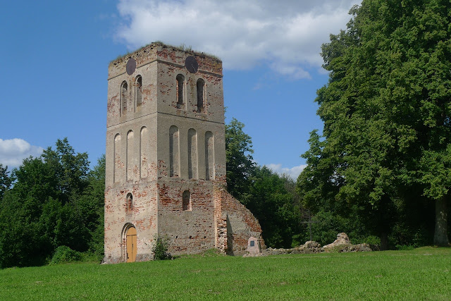 кирха в Nordenburg, кирха в Крылово кирха в Nordenburg, кирха в Крылово