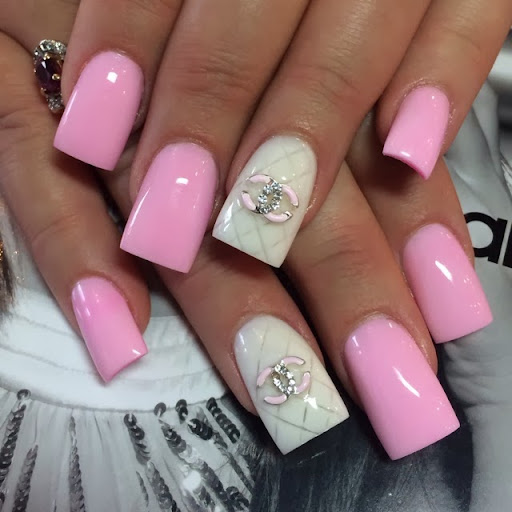 Pink & White Beauty Lounge