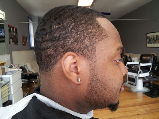 Barber Shop «On Point Barbershop», reviews and photos, 1200 Lincoln Ave, Cincinnati, OH 45206, USA