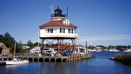 Drum Point Lighthouse, Chesapeake Bay, Maryland.jpg