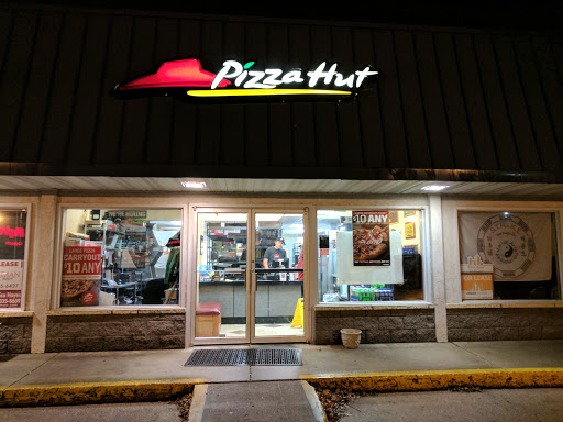 Pizza Restaurant «Pizza Hut», reviews and photos, 805 S 1st Ave, Iowa City, IA 52245, USA