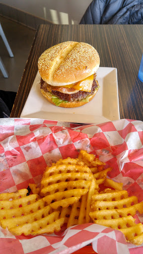 Hamburger Restaurant «burgrz», reviews and photos, 3204 Walton Blvd, Rochester Hills, MI 48309, USA