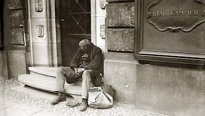 Бездомный, 1931 год, Германия. Изображение сайта ПРАВОСЛАВНАЯ ГЕРМАНИЯ. Свободное изображение из архива.