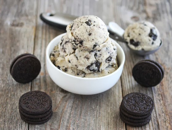 photo of a bowl of Cookies and Cream Cookie Dough