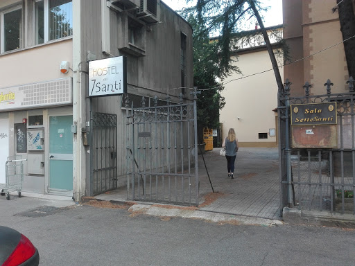 Hostel 7 Santi