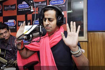 Salim Merchant gestures during 'Musical-E-Azam' event, held in Mumbai on January 28, 2013. (Pic: Viral Bhayani)