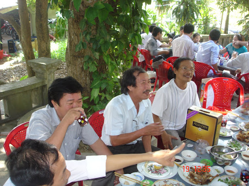Chào mừng Ngày nhà giáo Việt Nam 20/11 2010 - Page 3 DSC00216