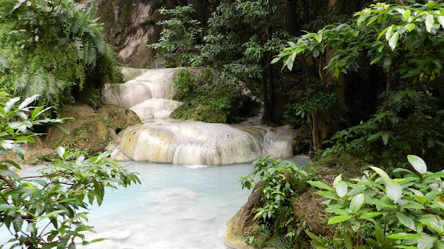 Blog de voyage-en-famille : Voyages en famille, Kanchanaburi : les chutes d'Erawan